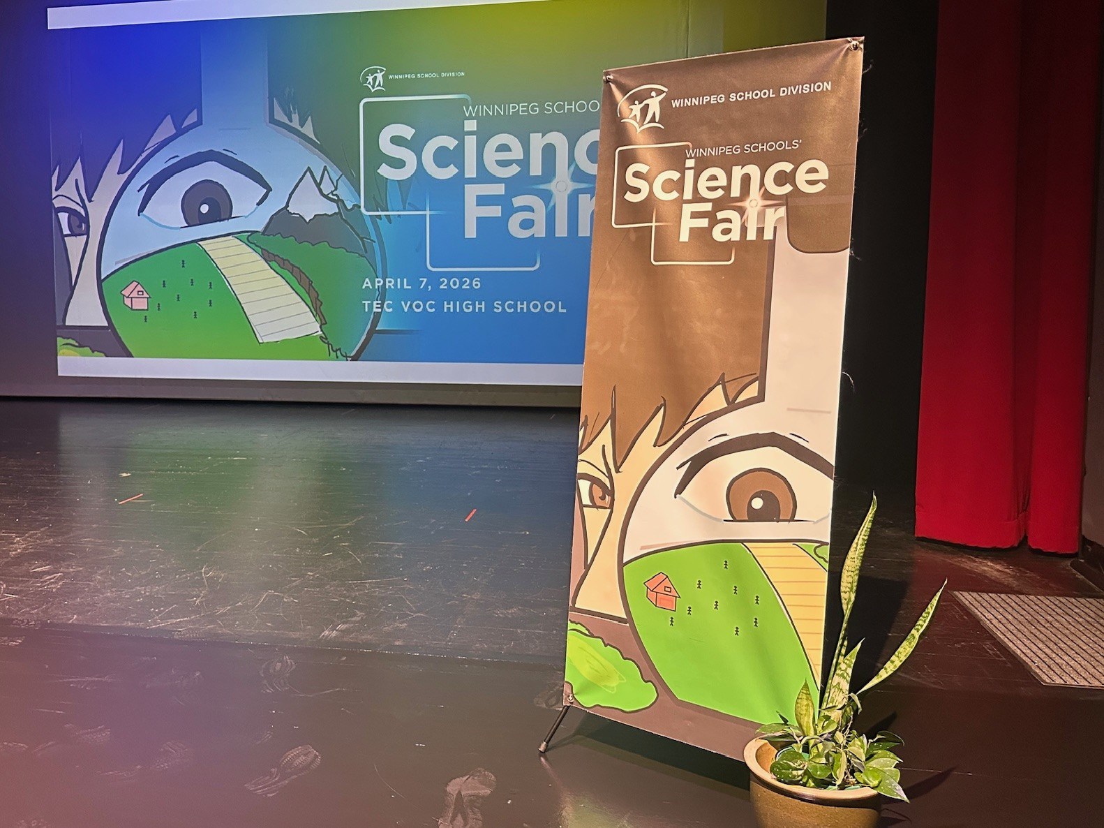 science-fair-stage.4a10cb36844.jpg
