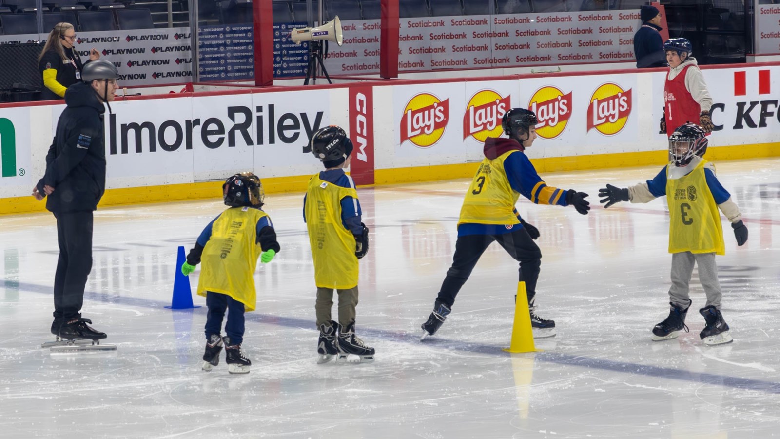 wsd-student-shuttle-relay-race-canada-life-centre
